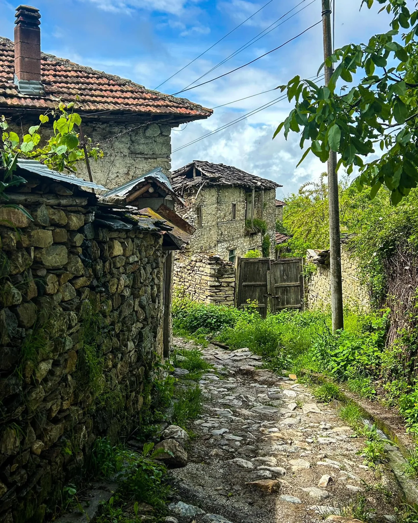 Rabdishti, fshati i gurit